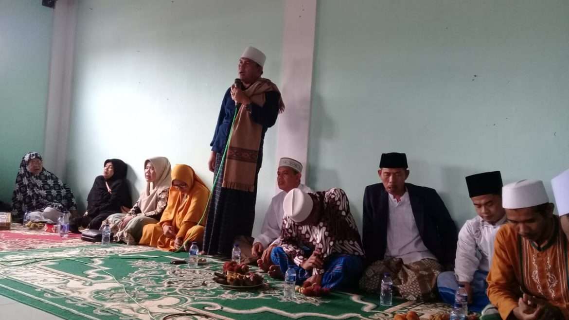 Pererat Talisilaturahmi Desa Tegalwaru Adakan Pengajian Bersama Warga