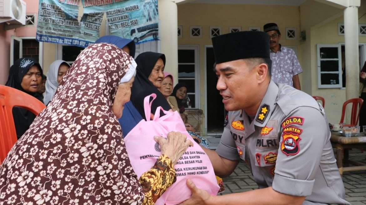 Rasa Haru Warga Kampung Cipayung saat Didatangi Tim Jum’at Barokah