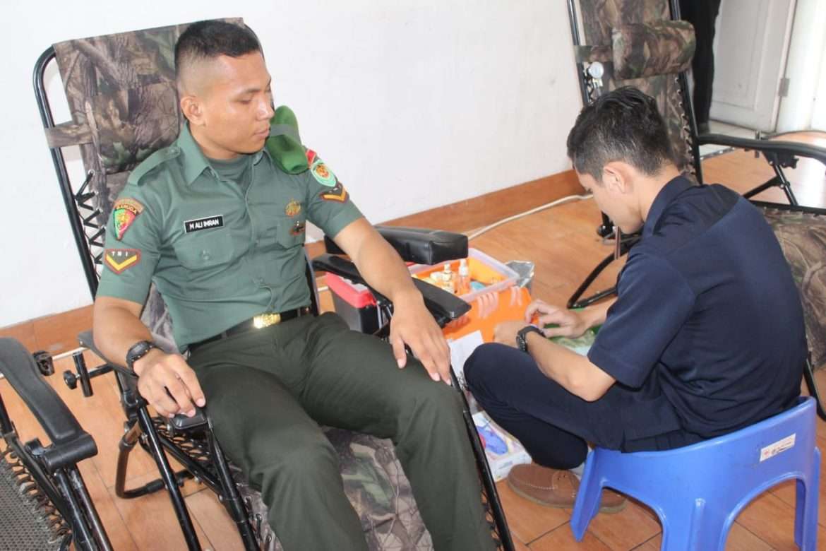 YONIF 315/GRD Kirimkan Prajurit Ke Hotel Grand Savero Untuk Lakukan Donor Darah