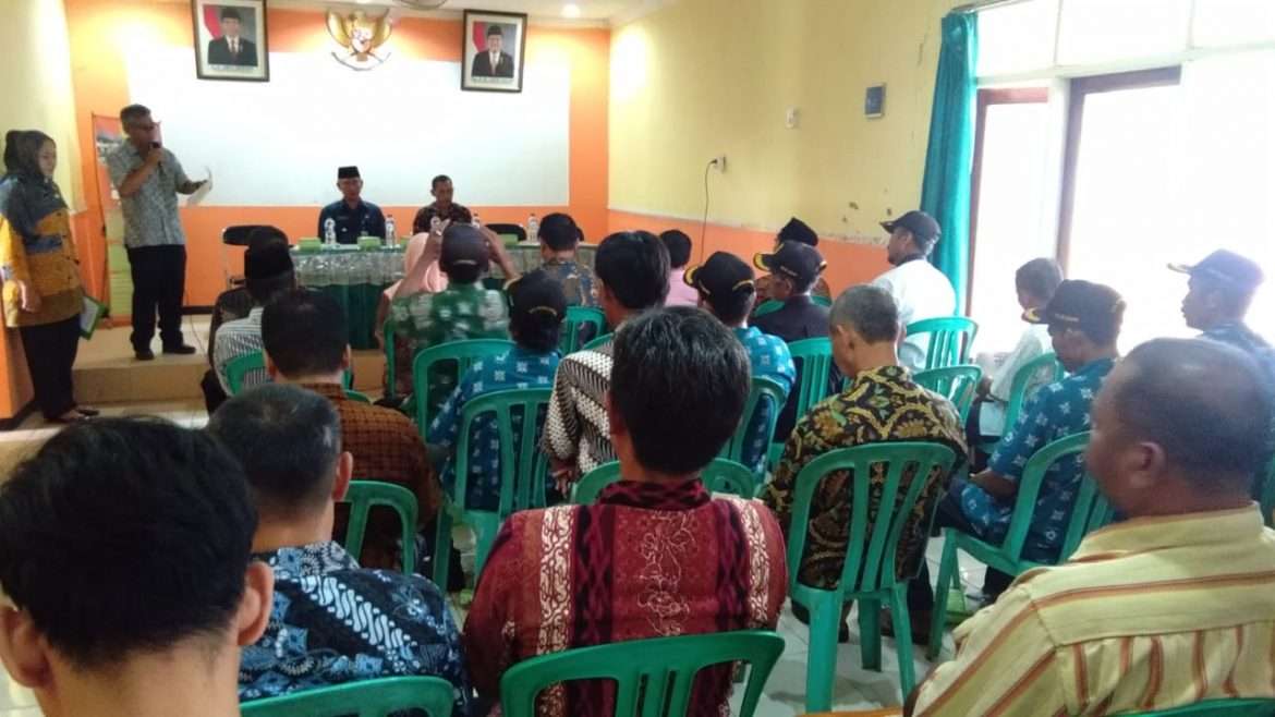 Lantik Ketua BPD Desa Babakan Raden, Camat Cariu Inginkan BPD Bersinergi Dengan Pemerintah Desa