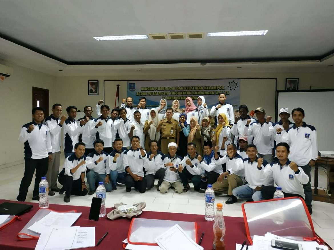 Dinas Pemuda, Olahraga dan Pariwisata Kabupaten Serang Bersama Dosen Sekolah Tinggi Pariwisata Trisakti Adakan Pelatihan Pokdarwis se-Kabupaten Serang