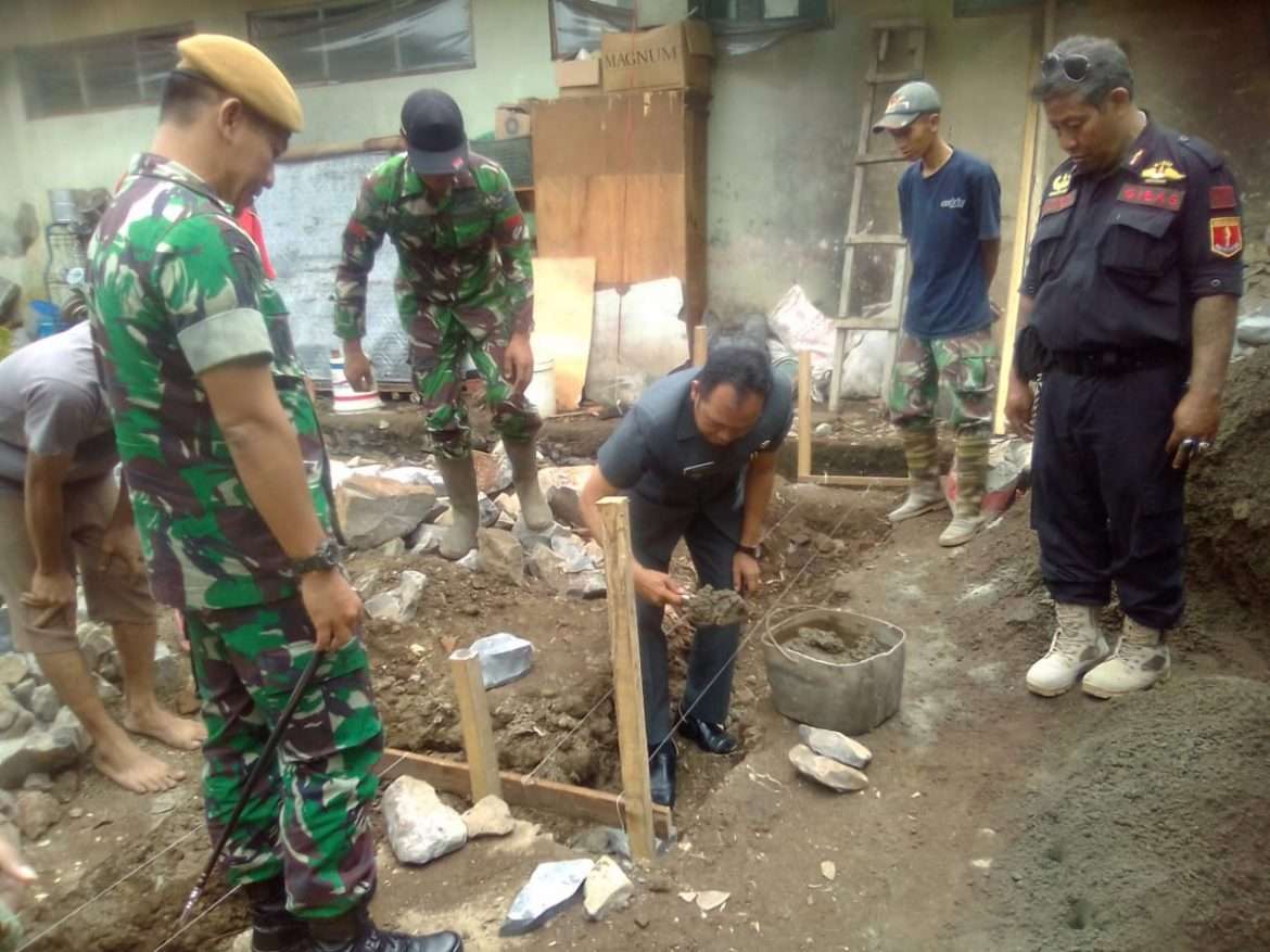 Wakil Walikota lakukan peletakan Batu Pertama, Danyon Armed 4 Semangat Sejahterakan Warga