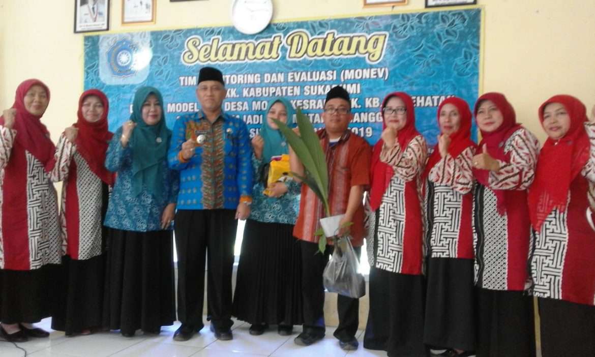 Tim PKK Kabupaten Sukabumi Sambangi PKK Cimanggu