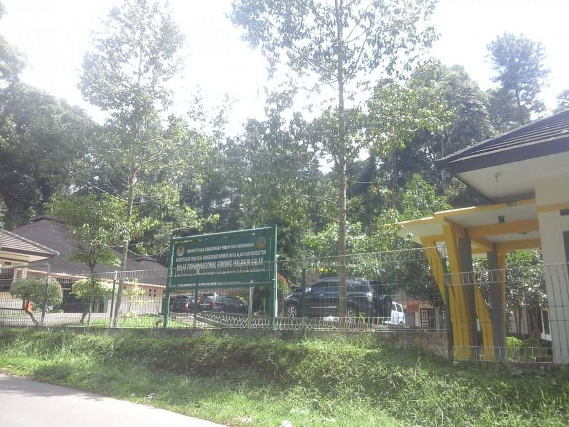 Sejumlah Penyadap Kehilangan Mata Pencaharian, Ada Apa Dengan Resort Kawah Ratu Sukabumi ?