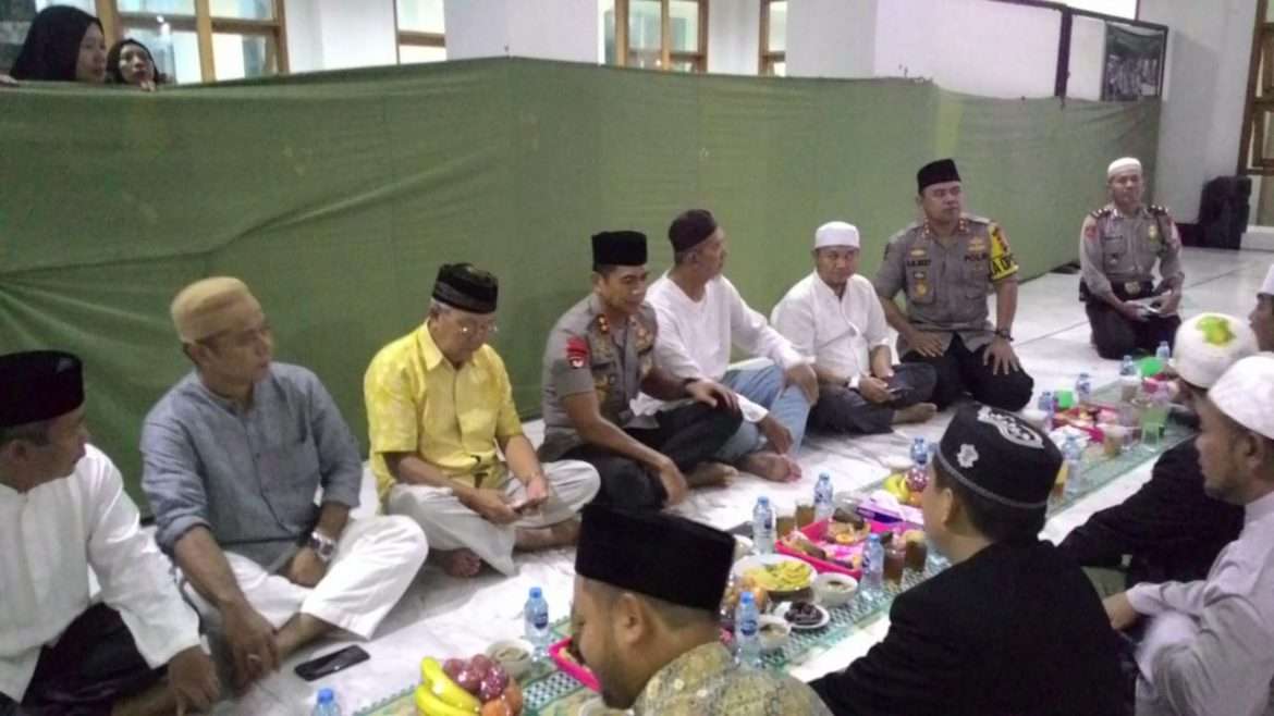 Kapolda Jawa Barat Buka Puasa Bersama Muspida Kabupaten Bogor dan Masyarakat