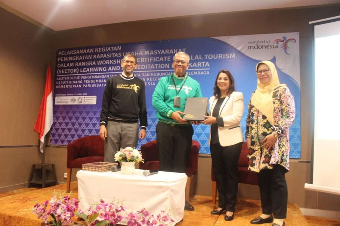 Kembangkan Wisata Halal Indonesia, Kemenpar Gelar Workshop dan Online Assessment