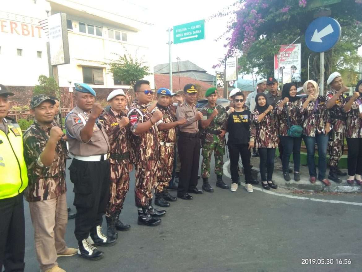 Peduli Sesama, GM FKPPI PC. X-16 Kuningan Berbagi Takzil