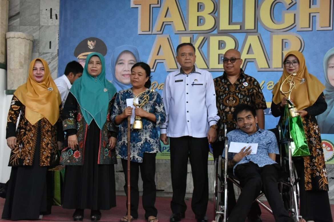 Gabungan Organisasi Wanita Kabupaten Sukabumi, Gelar Halal Bihalal Lelang Buku Panduan Bahasa Inggris