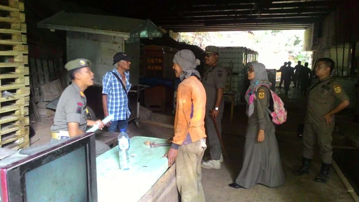 Puluhan Bangunan Liar Ditertibkan Satpol PP Pemkab Bogor