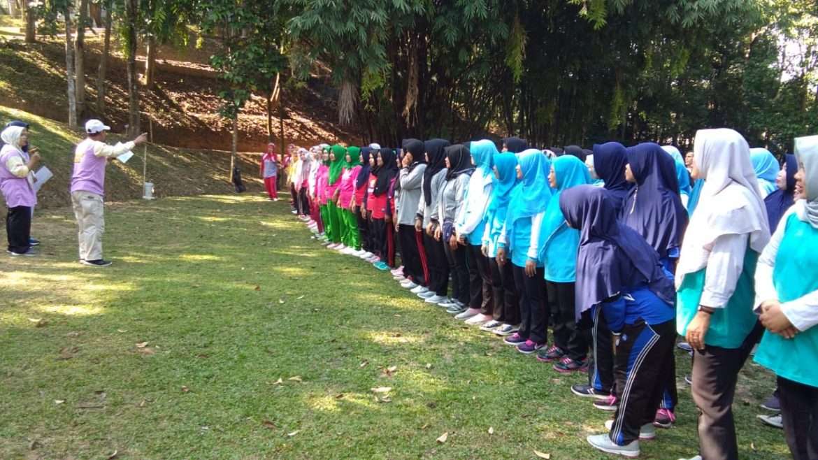 Para Kader Posyandu Kecamatan Tanjungsari Adakan Refreshing