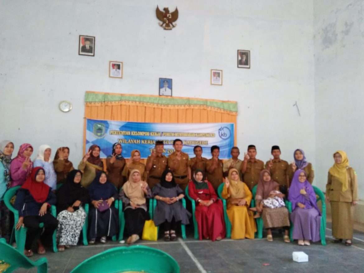 Kelompok Kerja Dan Forum Musyawarah Kampung Keluarga Berencana Desa Tinggar Adakan Penyuluhan