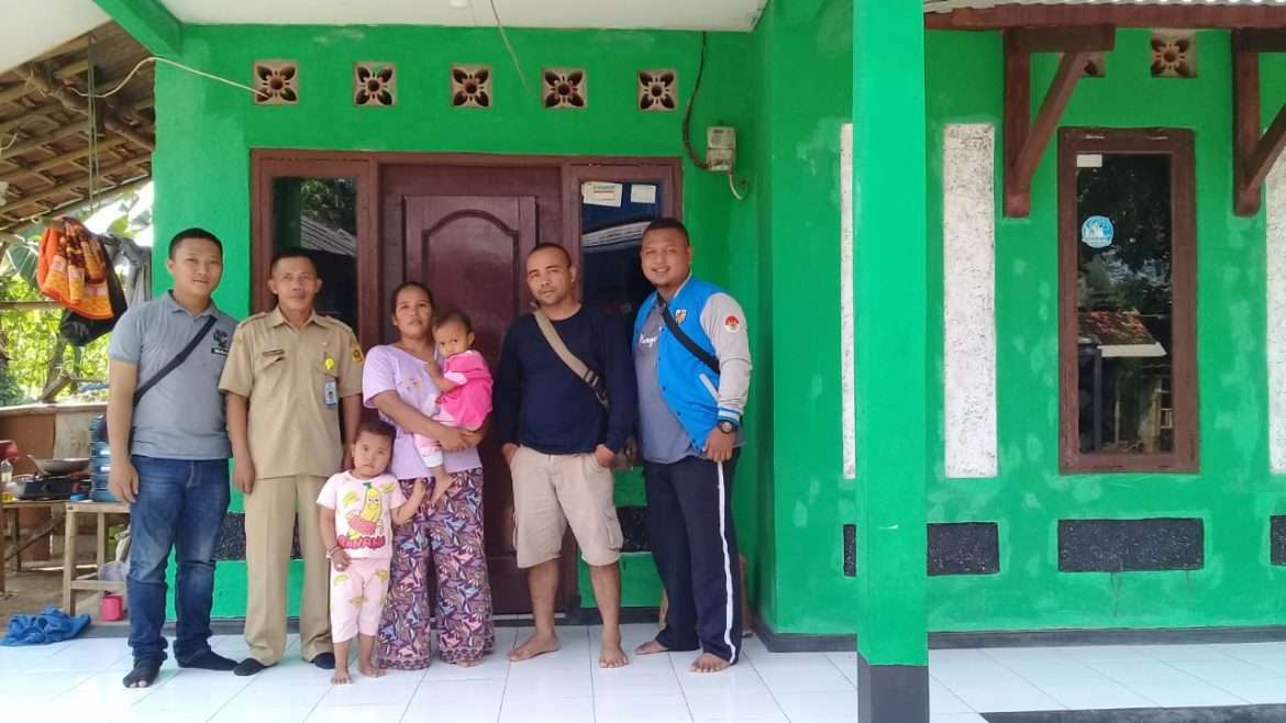 Pjs. Kades Desa Cijujung Lakukan Controling Realisasi RTLH