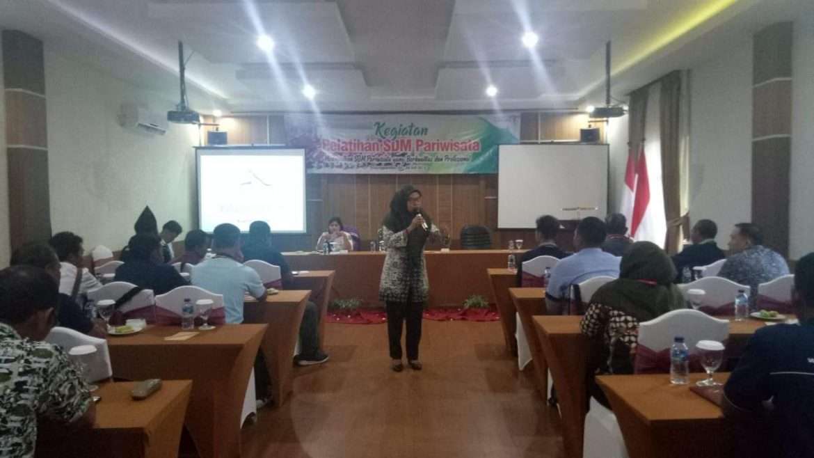 Tingkatkan Kompetensi Pelaku Wisata di Belitung, Dosen STP Trisakti Beri Pelatihan Pelayanan Prima