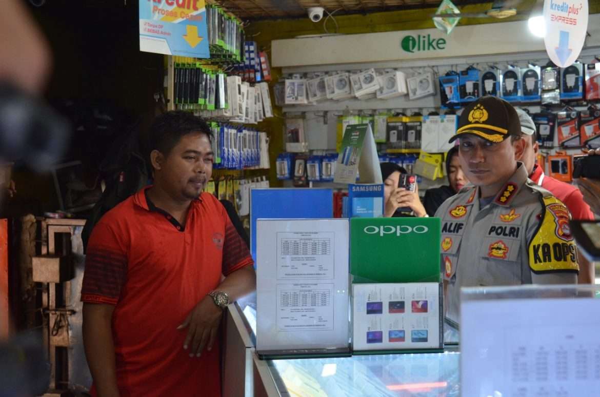 Kapolresta Tangerang Cek TKP Periksa CCTV Toko HP