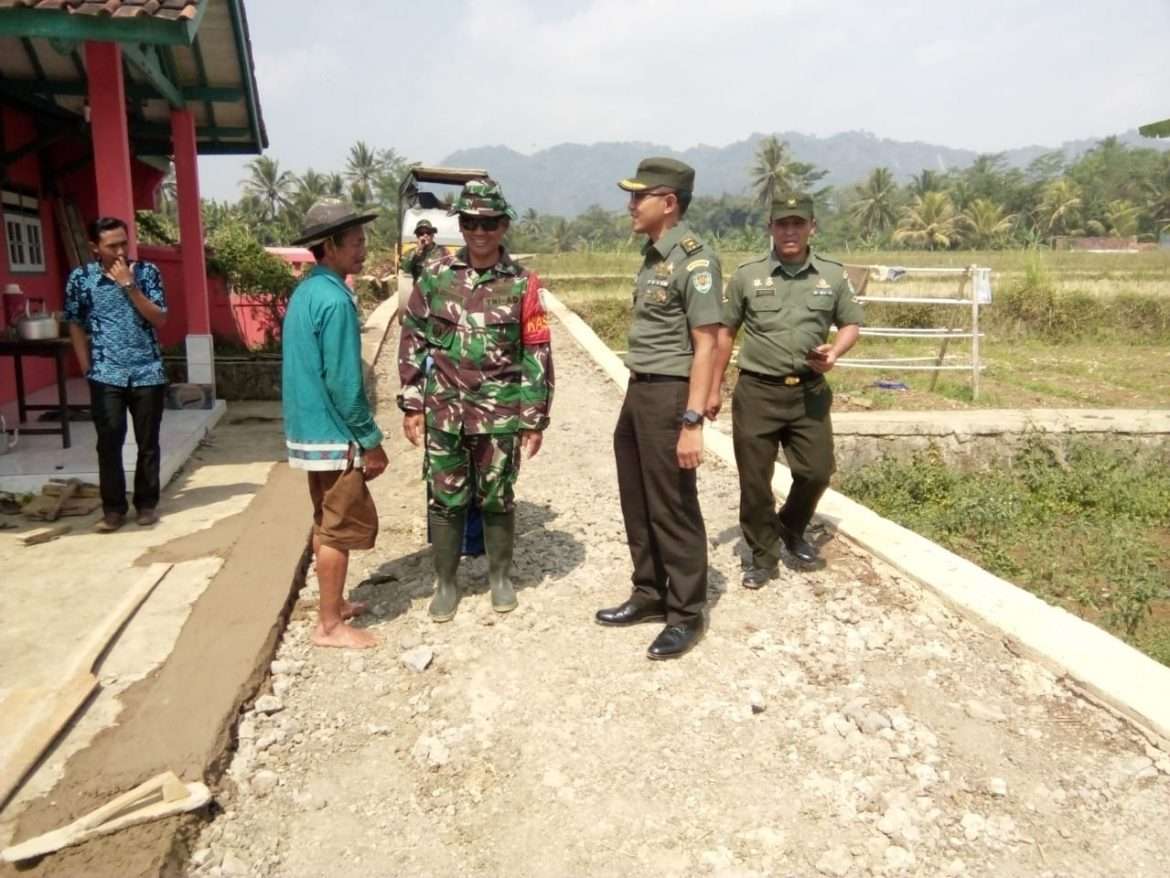 Tim Wasev Kodam III Siliwangi Tinjau Lokasi TMMD ke-105 di Cikundul