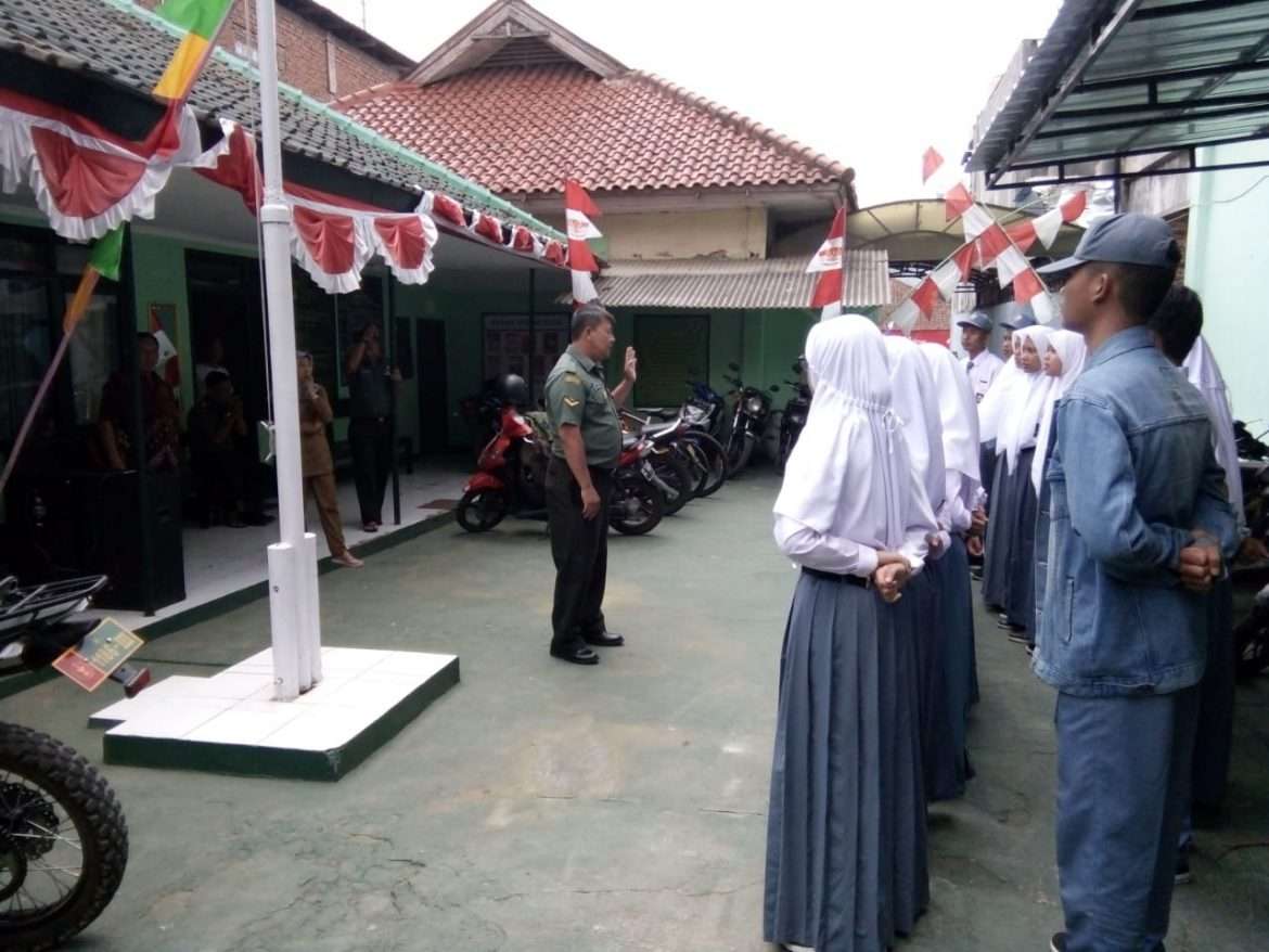 Koramil 1106/Malangbong Menggali dan Menguji Kreativitas Generasi Muda Dengan Pembekalan dan Latihan Paduan Suara.