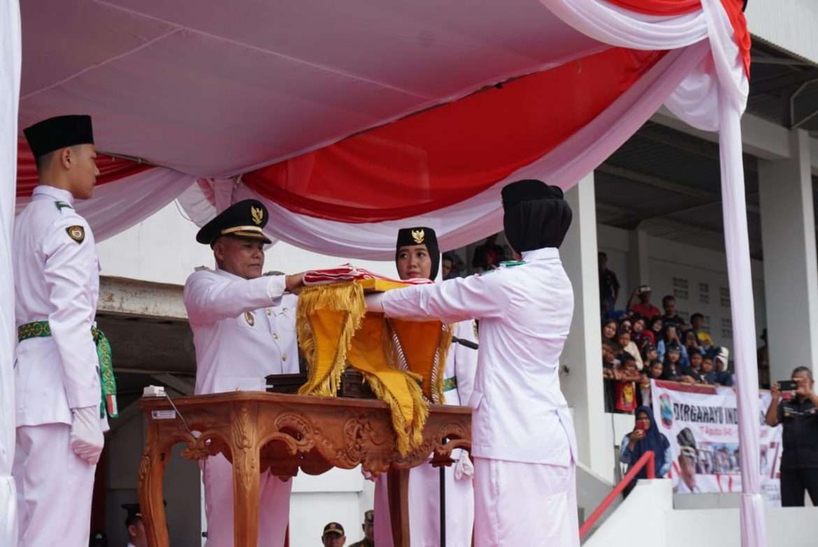 Upacara Detik-Detik Proklamasi Kemerdekan RI Nanang Ermanto Pimpin Sebagai Pembina Upacara