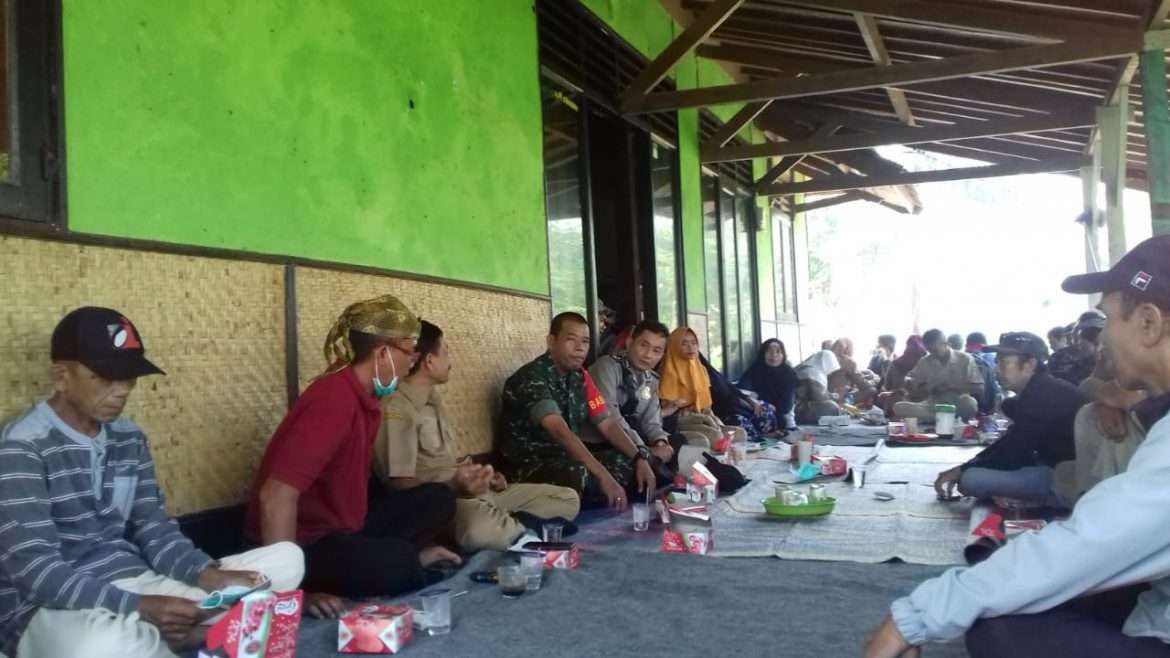 Koramil Cisolok Tingkatkan Rasa Syukur Menyambut HUT RI Ke – 74