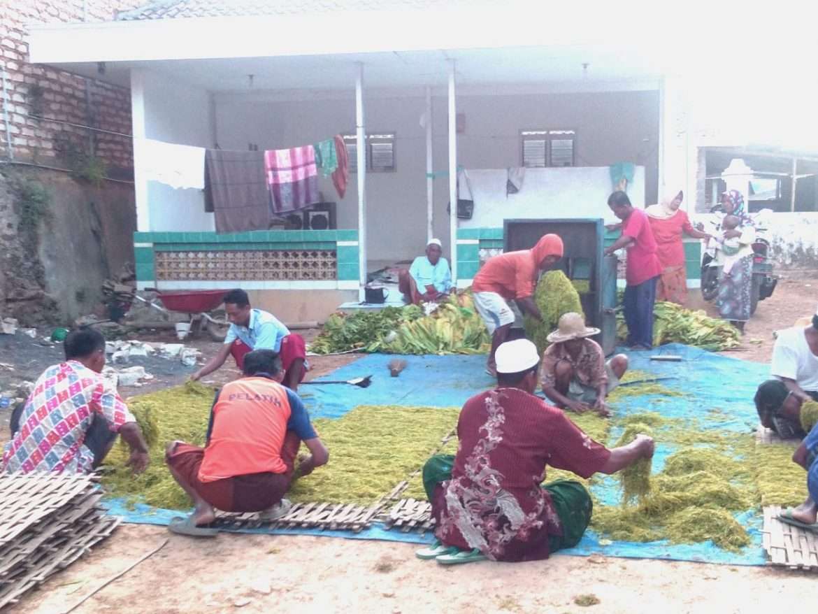 Semangat Gotong Royong Masih Menjadi Tradisi Turun Temurun di Madura