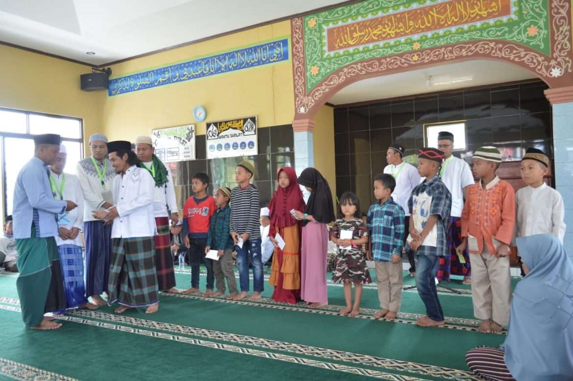 Barucis Berbagi Berkah Hadirkan Senyum Untuk Saudara Kita