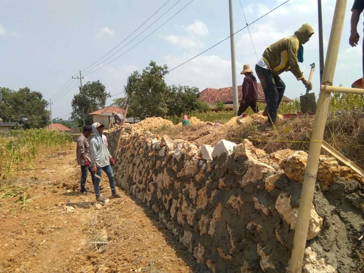 LP. K-P-K Pamekasan Soroti Pekerjaan TPJ Bodong