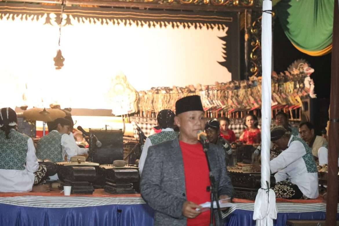 Meriahkan Hari Jadi Ke-51, Desa Trans Tanjungan Gelar Wayang Kulit