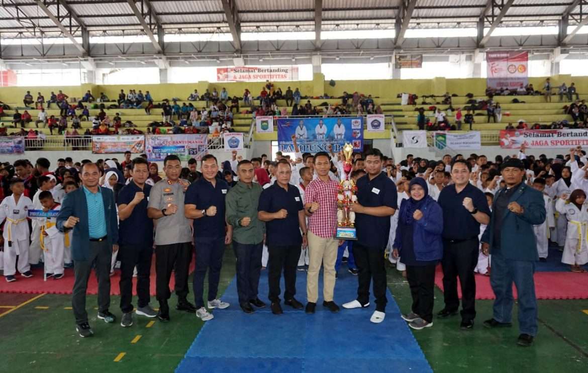 Kejurnas Taekwondo Lampung Open II, Catatkan Rekor Leprid Pemecahan 2.000 Keping Papan Oleh Atlet Terbanyak
