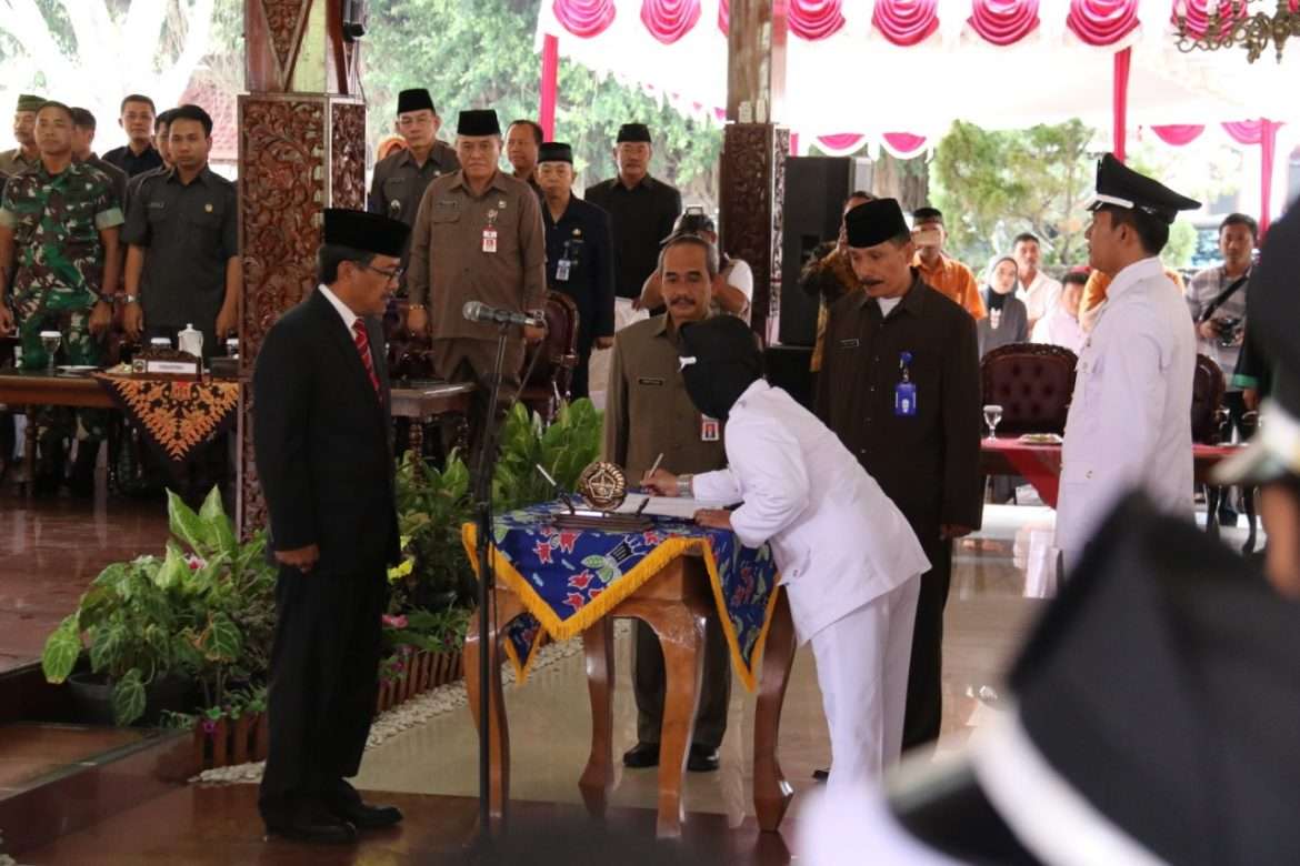Sertijab Kades Wukirsari, Pesan Camat Todanan : Laksanakan Janji-Janji Kampanye