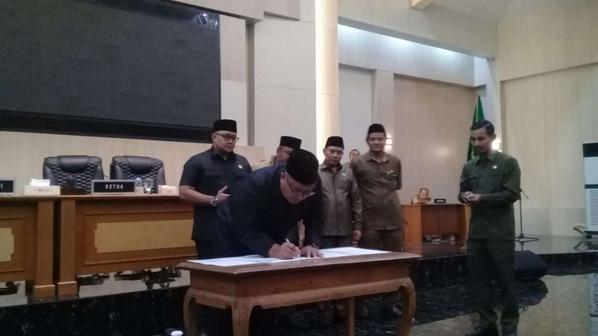 DPRD Kabupaten Sukabumi Gelar Rapat Penetapan APBD Perubahan