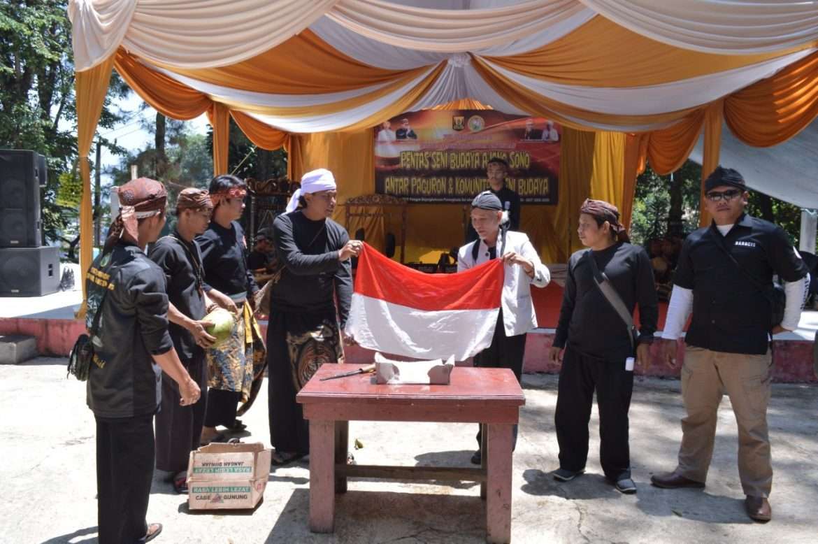 Antar Paguron Dan Komunitas Pecinta Seni Budaya Meriahkan Milad Ke 1 Paguron Mustika Putra Pasundan