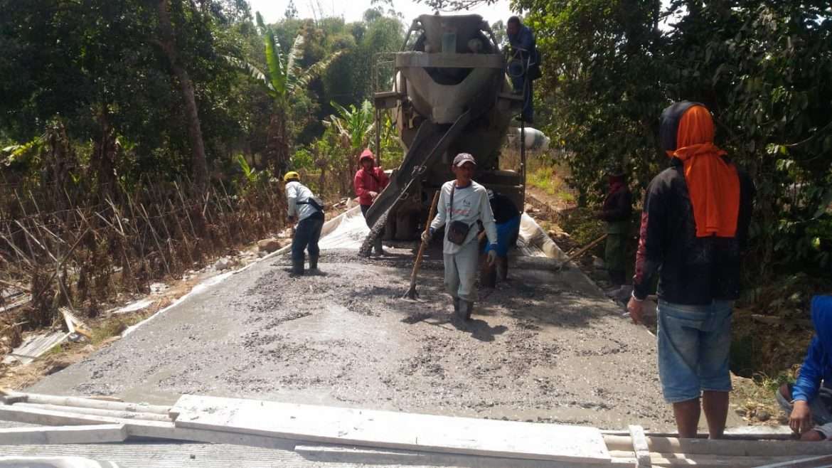 Desa Dano Optimalkan Dana Desa Bangun Infrastruktur