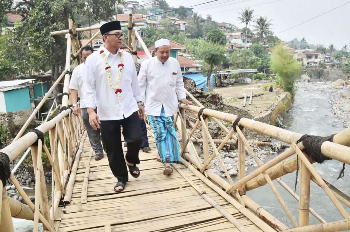 Sebelum Jumling, Wabup Bogor Tinjau Kondisi Jembatan Muara