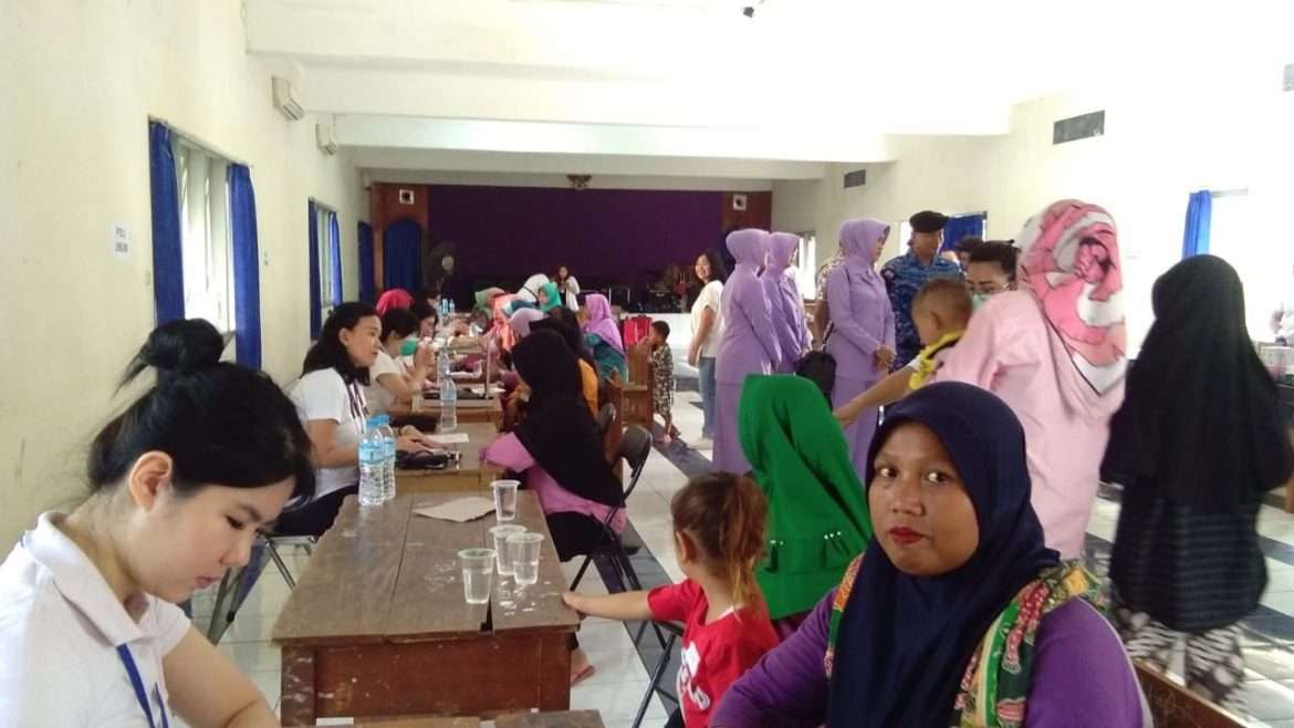 Satrad 211 Tanjung Kait Bersama Yayasan Peduli Bangsa Gelar Pengobatan Gratis