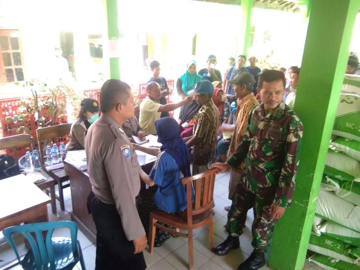 Terima Bantuan Ayam Joper, Masyarakat Ngumbul : Kami Sangat Berterima Kasih