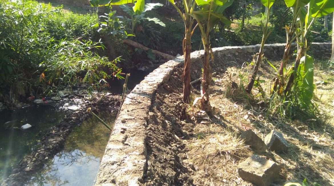 Ironis Proyek Talud Sungai Tipar di Soal Aktivis Dan Warga