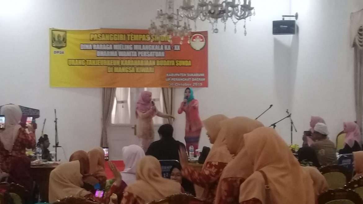 Milangkala Darma Wanita Kabupaten Sukabumi Ke- 20 Gelar Pasang Giri Tempas Sisindiran