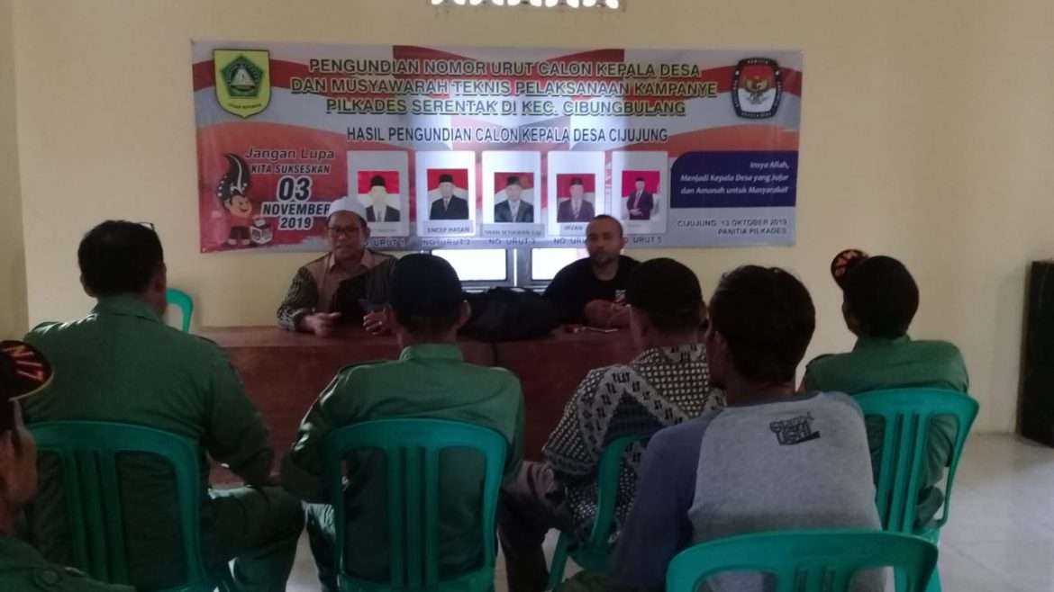 Danton Linmas dan PJS Kades Cijujung Adakan Apel Siaga Jelang Pilkades