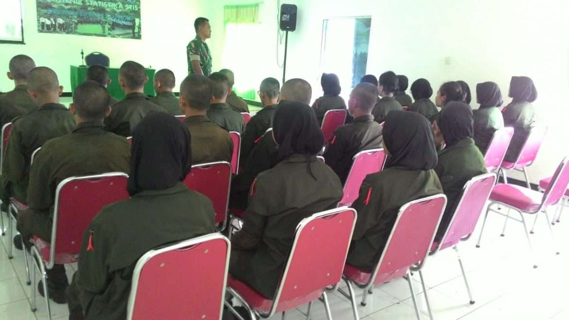 Penegak Disiplin Politeknik Statistika STIS Digembleng Satuan Denpom Divif 1/Kostrad