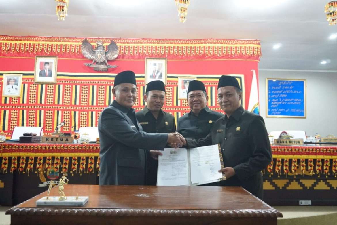 Delapan Fraksi DPRD Setujui Raperda APBD TA 2020 Lampung Selatan di Sahkan