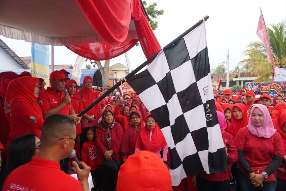 Dilepas Nanang Ermanto, Ribuan Masyarakat Lamsel, Ikuti Jalan Sehat di HKN Ke -55
