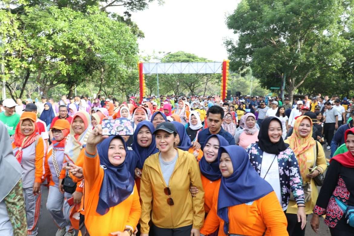 Ribuan Ibu Cantik Jalan Santai Memperingati Hari Ibu Ke-91 Tingkat Kabupaten Tangerang