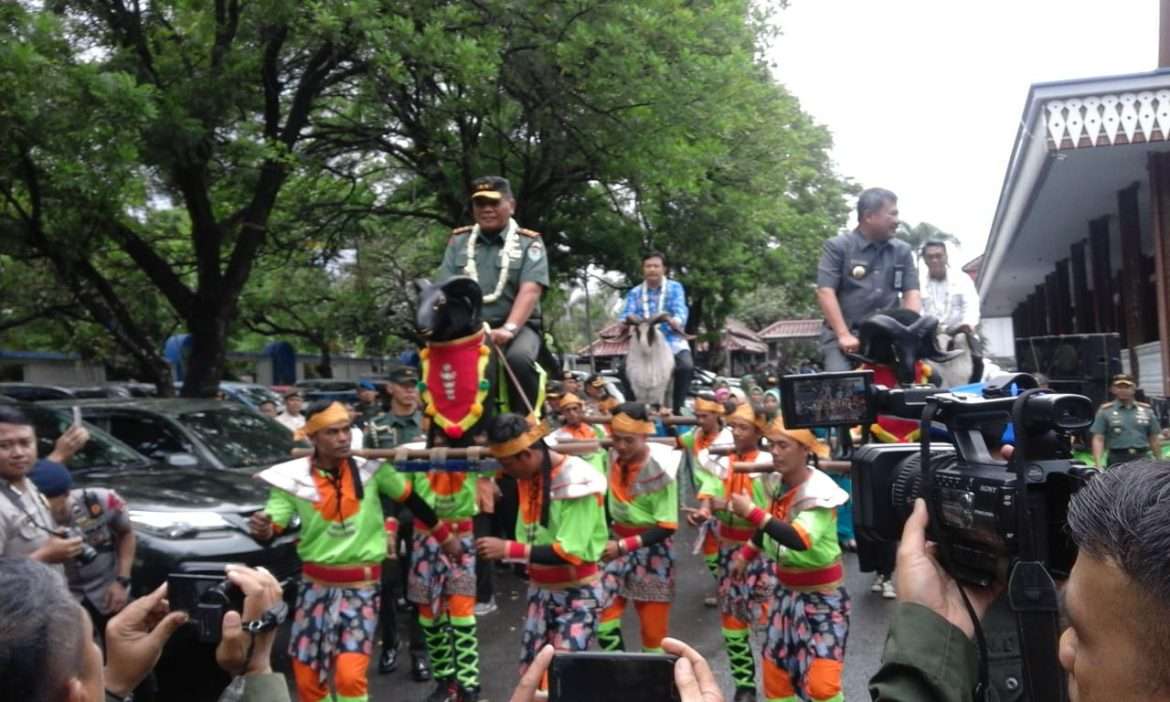 Bakti TNI KB Kes Terpadu Tahun 2019 Ditutup Pangdam III / Siliwangi