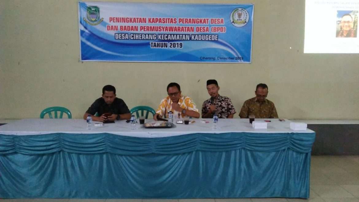 Pemdes Ciherang Cetak Perangkat dan BPD Lebih Profesional