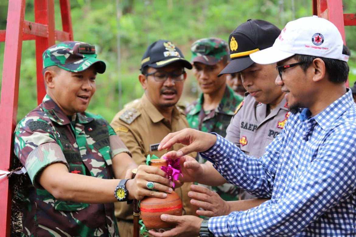 Dandim 0611/Garut Resmikan Jembatan Penghubung Dua Wilayah