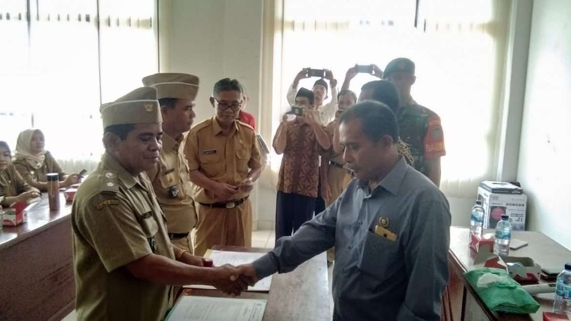 Sertijab Kepala Desa Babakan Raden  dan Cikutamahi Berjalan Lancar