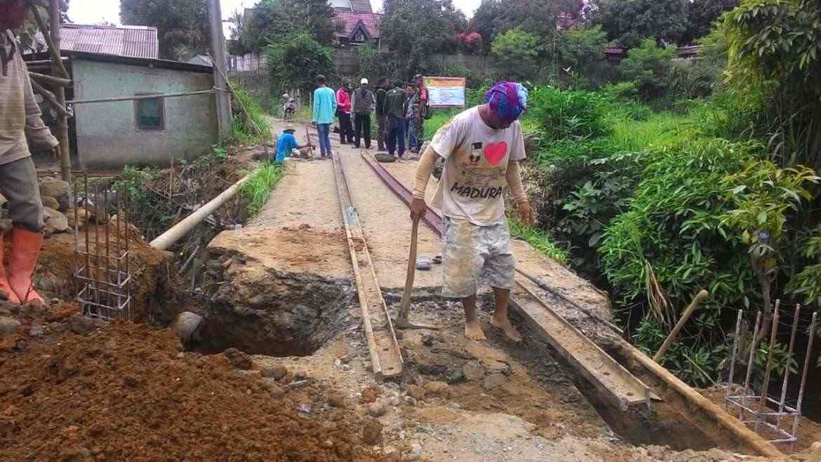 Manfaatkan Dana Desa Untuk Rehabilitasi Jembatan Beton