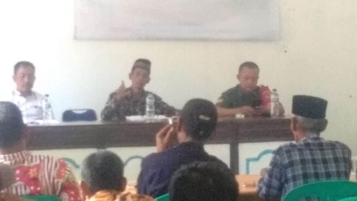 Rapat Minggon Pemdes Cibadak Tekankan Kerjasama