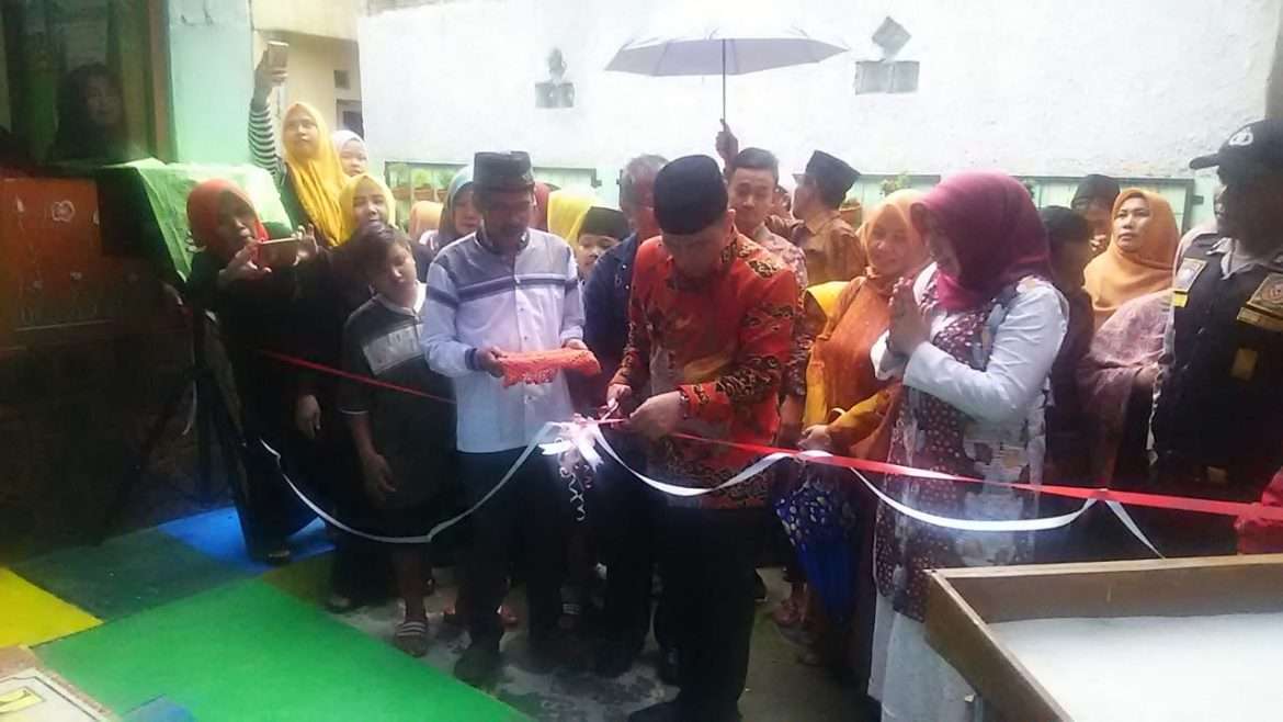 Walikota Cimahi Resmikan 50 Sambungan Rumah IPAL Domestik