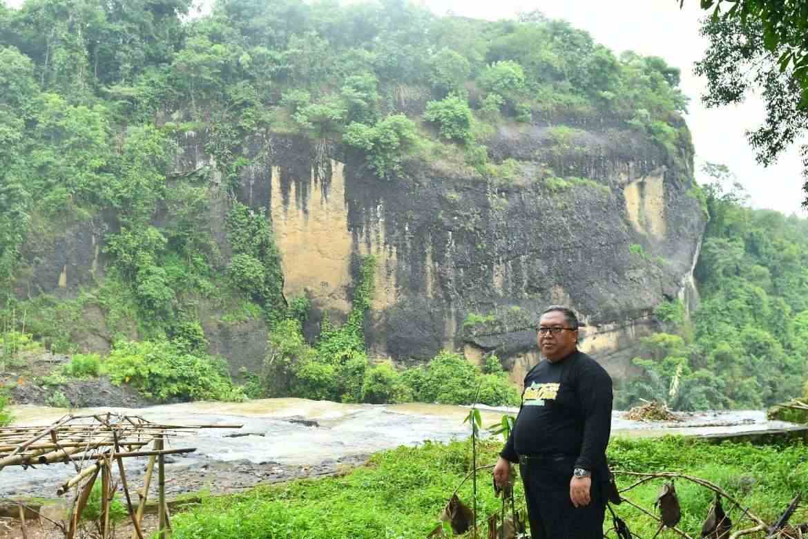 Curug Bermitos Putri Cantik 99 Kali Menikah Itu di Kunjungi Bupati