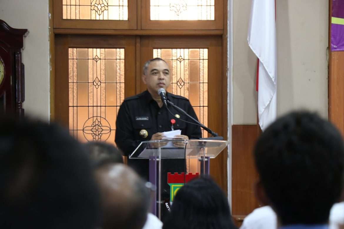 Zaki Serahkan Aset, Arief Ini Kado HUT Kota Tangerang Ke-27